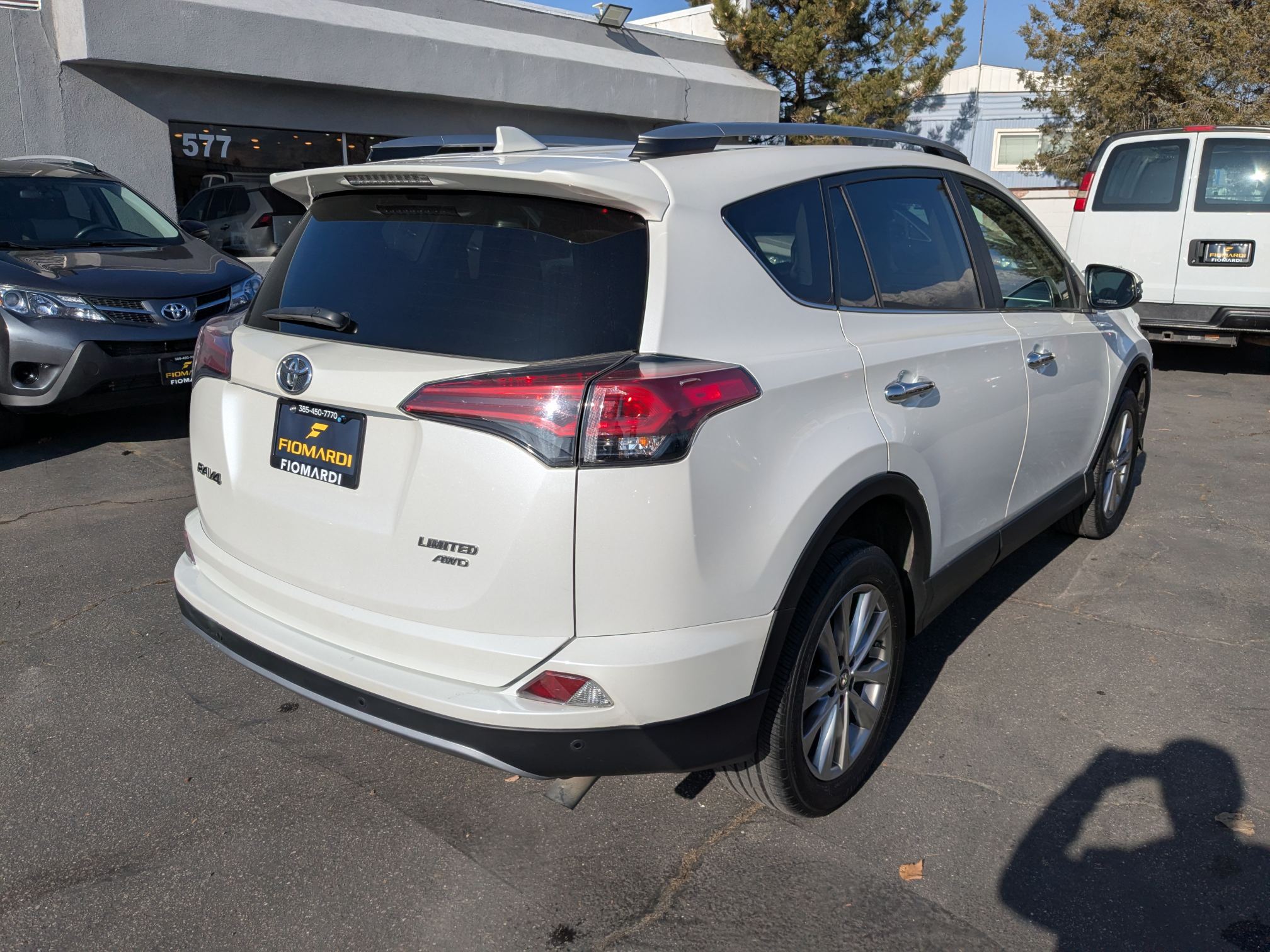2017 Toyota RAV4 Limited - Photo 7