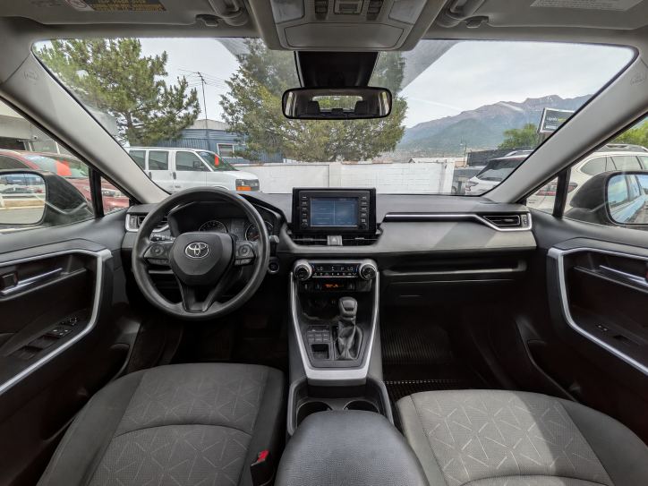 2019 Toyota RAV4 XLE - Photo 13