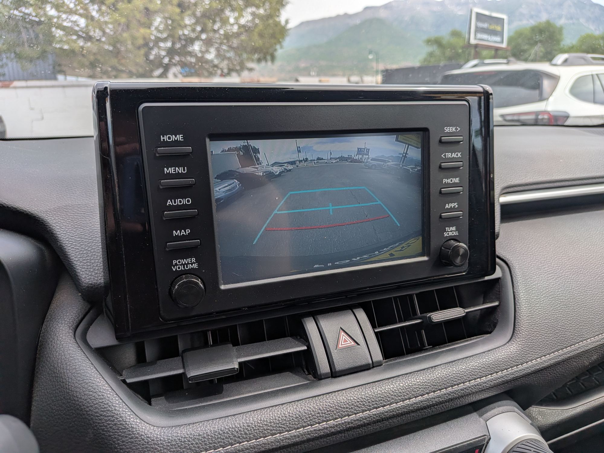 2019 Toyota RAV4 XLE - Photo 15