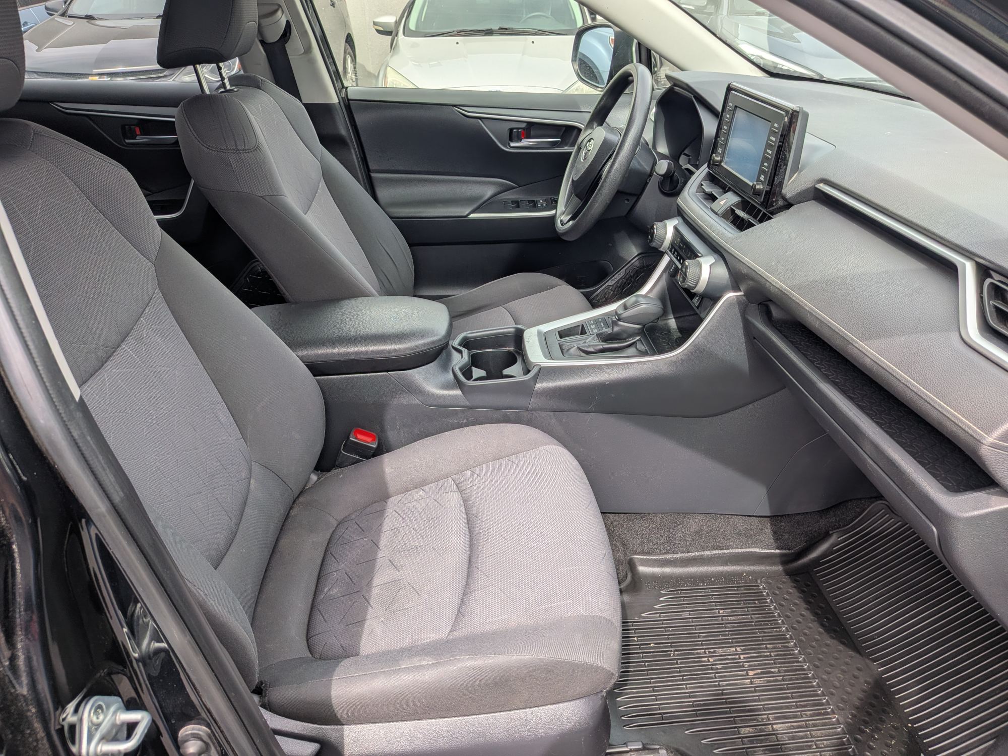 2019 Toyota RAV4 XLE - Photo 16