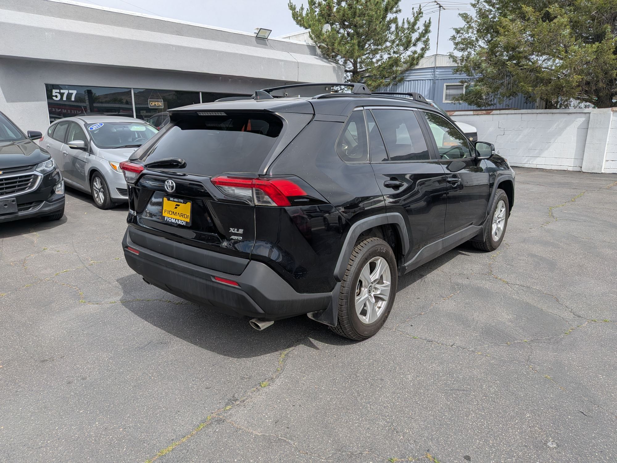 2019 Toyota RAV4 XLE - Photo 7
